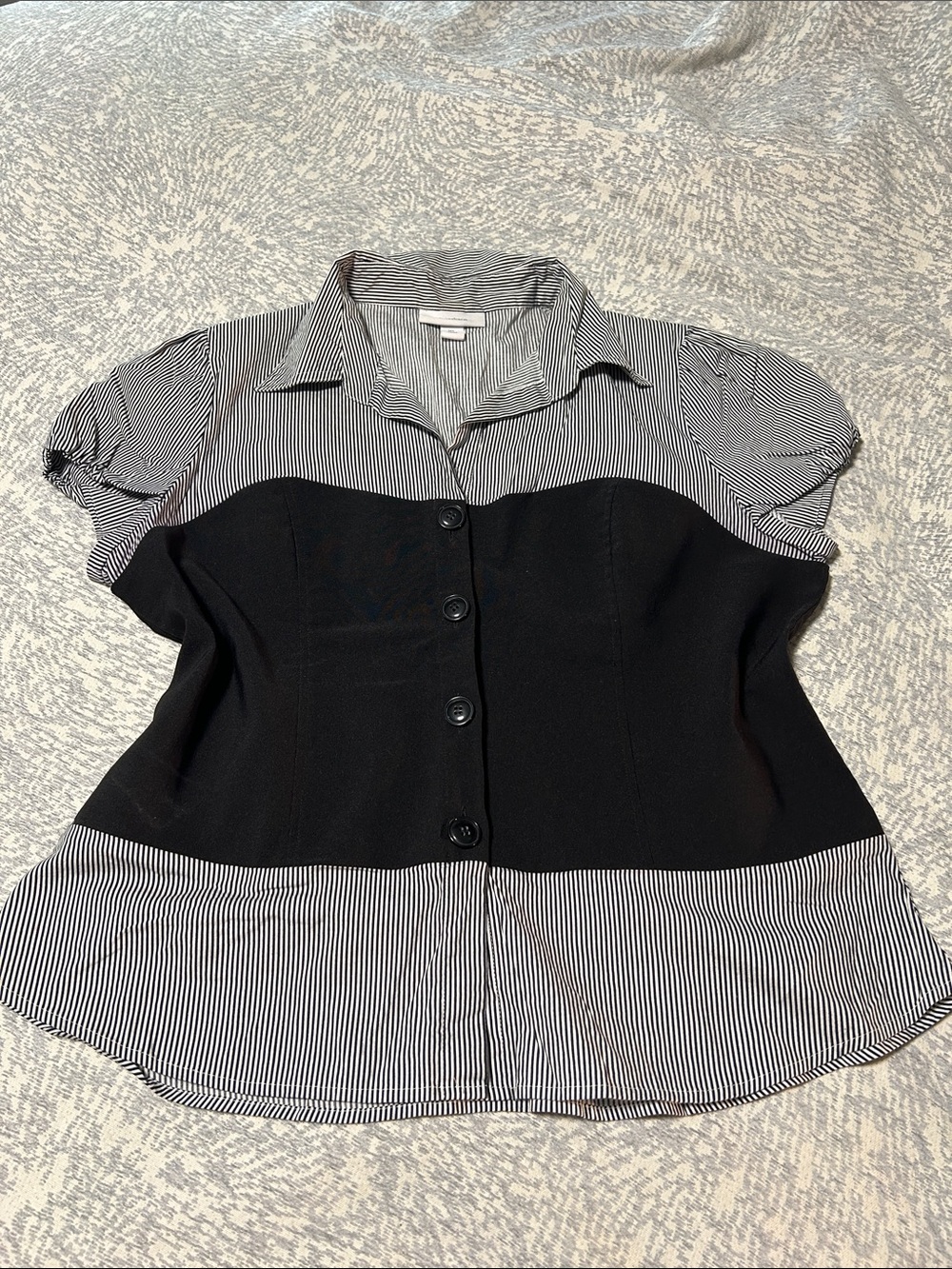 Women’s Collared Button Down